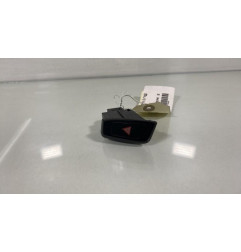 Bouton de warning AUDI A4 3 Photo n°1