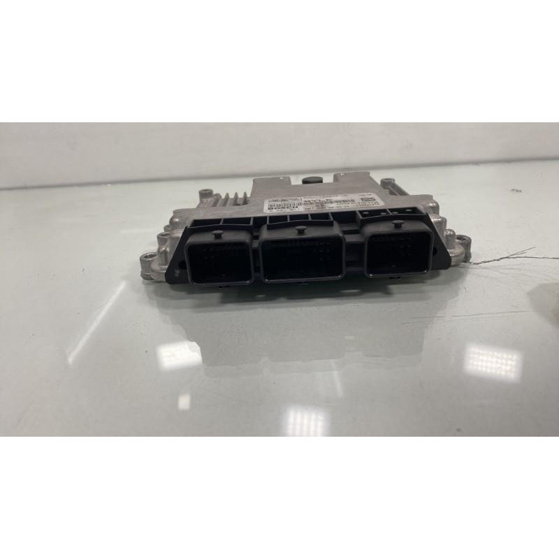Calculateur moteur FORD FOCUS 2 Photo n°3