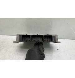 Calculateur moteur PEUGEOT 206