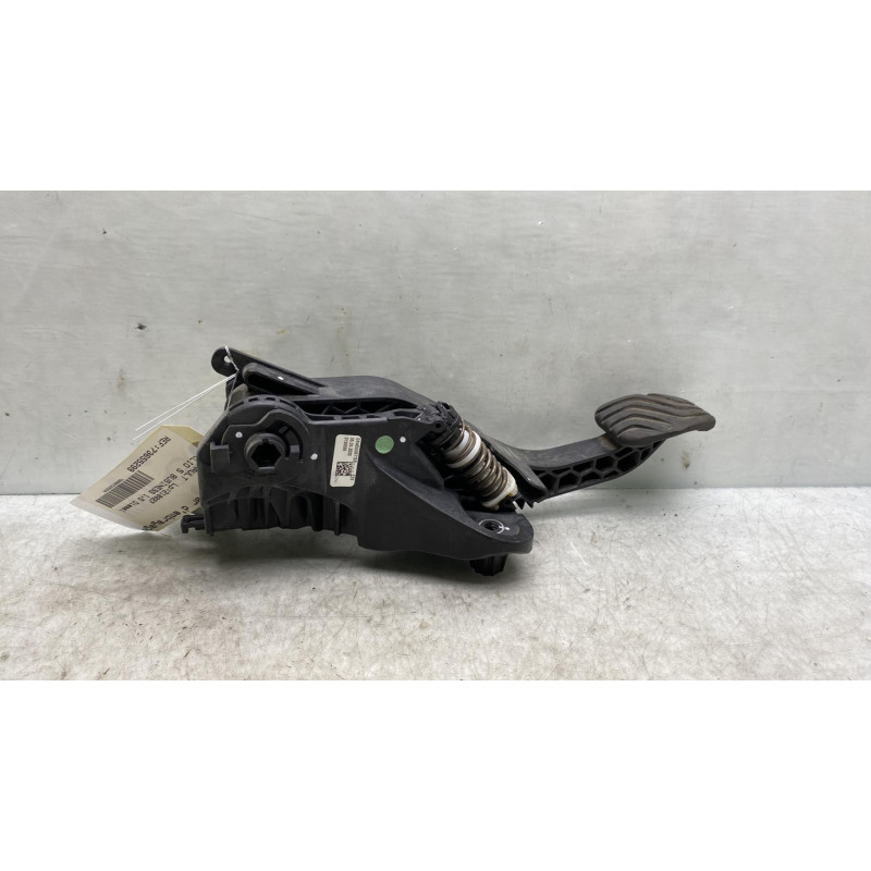 Pedale d'embrayage RENAULT CLIO 5 Photo n°3