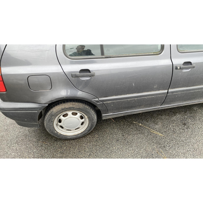 Pare choc avant VOLKSWAGEN GOLF 3 Photo n°10