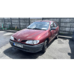 Pare choc arriere RENAULT MEGANE 1