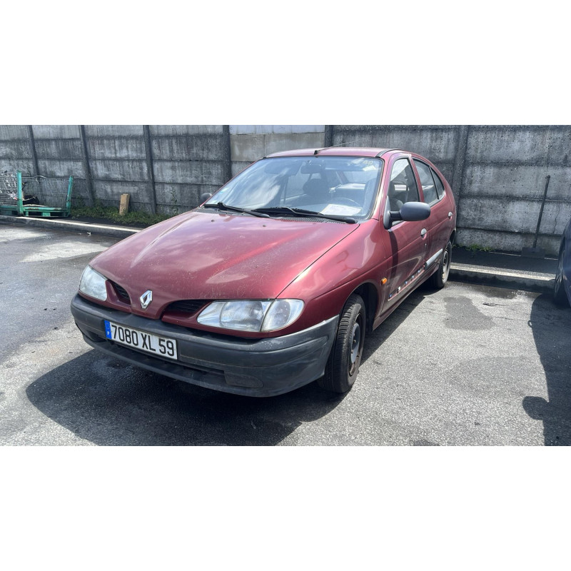 Pare choc arriere RENAULT MEGANE 1 Photo n°15