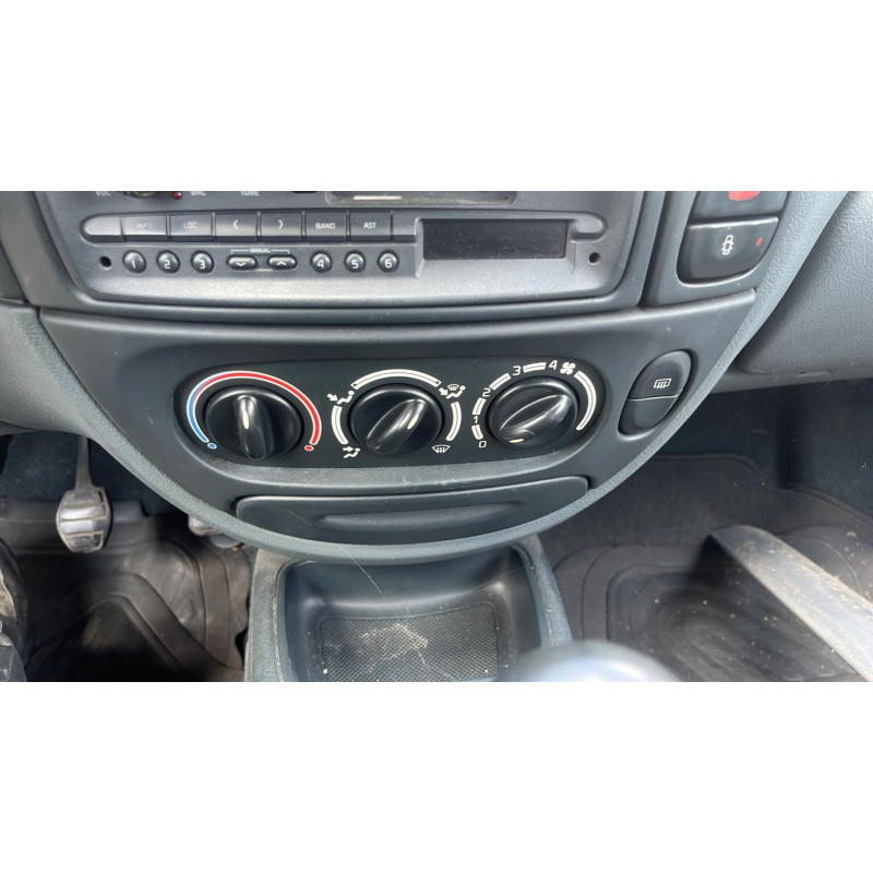 Pare choc arriere RENAULT MEGANE 1 Photo n°16