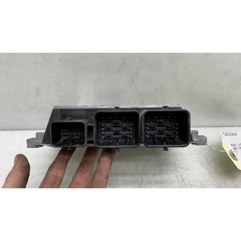 Calculateur moteur PEUGEOT 2008 1 Photo n°3