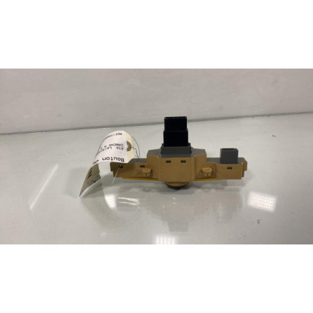 Bouton de warning KIA CARENS 3