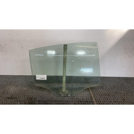 Vitre arriere droit VOLKSWAGEN PASSAT 5 Photo n°1