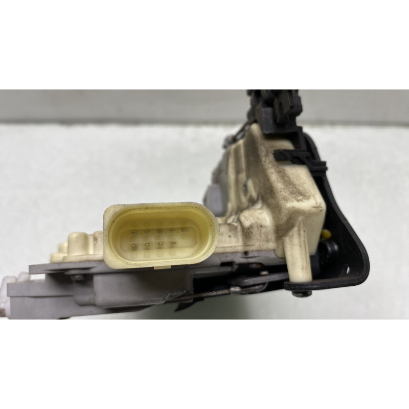 Serrure arriere gauche VOLKSWAGEN PASSAT 5 Photo n°4