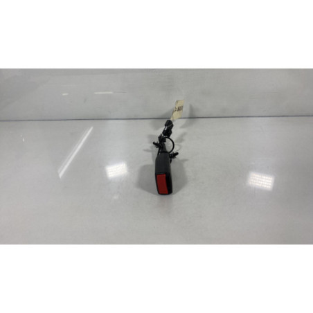 Attache ceinture avant droit OPEL MOKKA 1