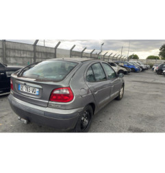 Serrure avant droit RENAULT MEGANE 1