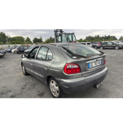 Serrure avant droit RENAULT MEGANE 1