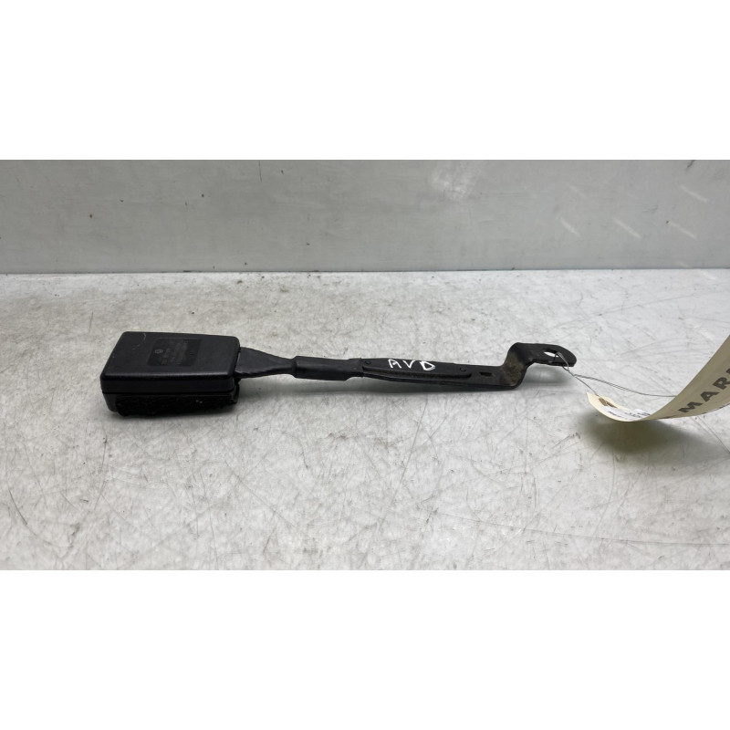 Attache ceinture avant droit VOLKSWAGEN CADDY 3 Photo n°2