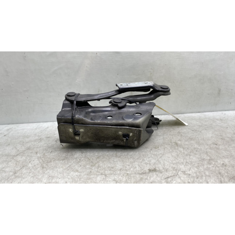 Charniere de capot MERCEDES CLASSE B 245 Photo n°2