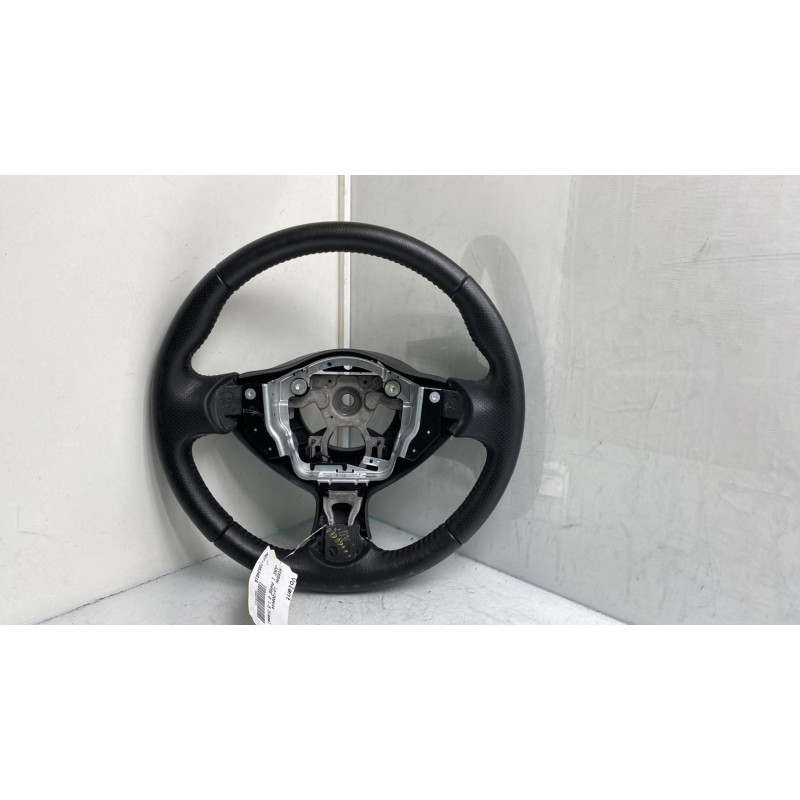 Volant NISSAN JUKE 1 Photo n°1