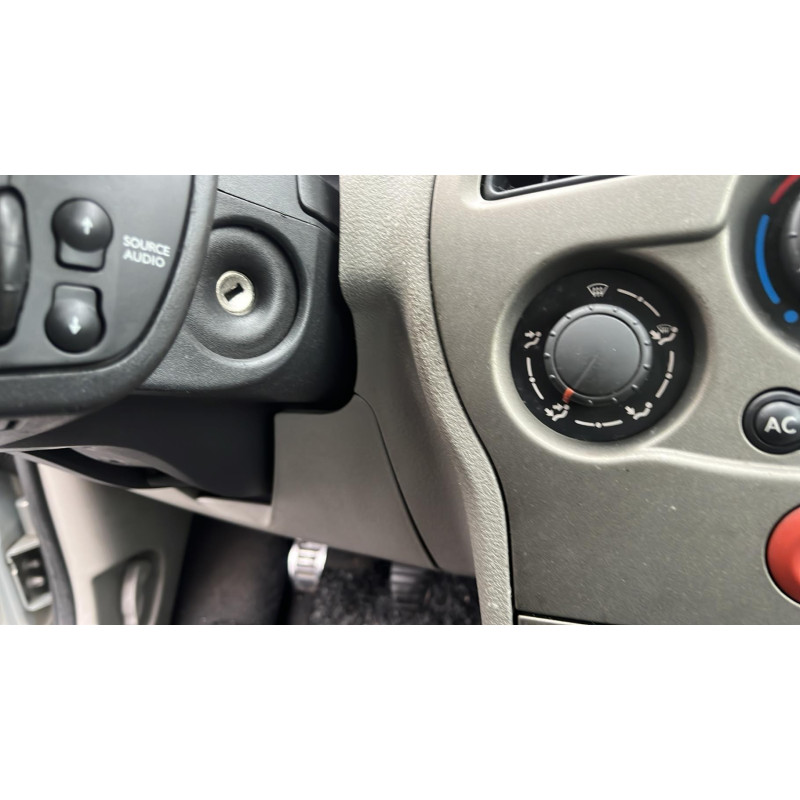 Pretensionneur de ceinture avant droit RENAULT MODUS Photo n°5