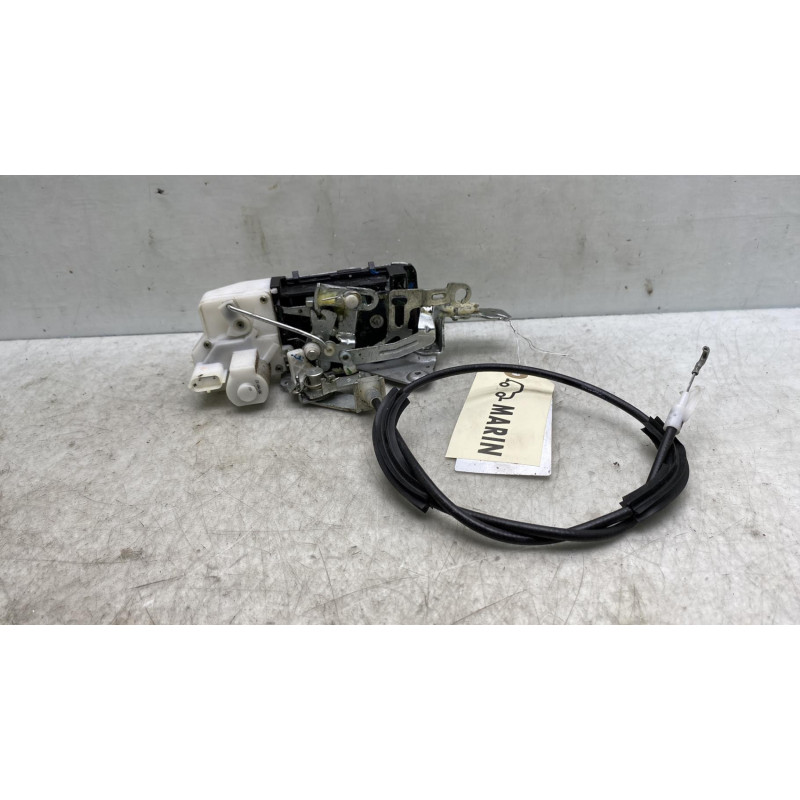 Serrure avant droit VOLKSWAGEN FOX Photo n°2