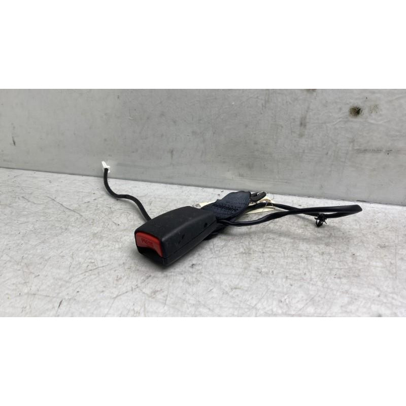 Attache ceinture arriere centrale NISSAN X-TRAIL 3 Photo n°2