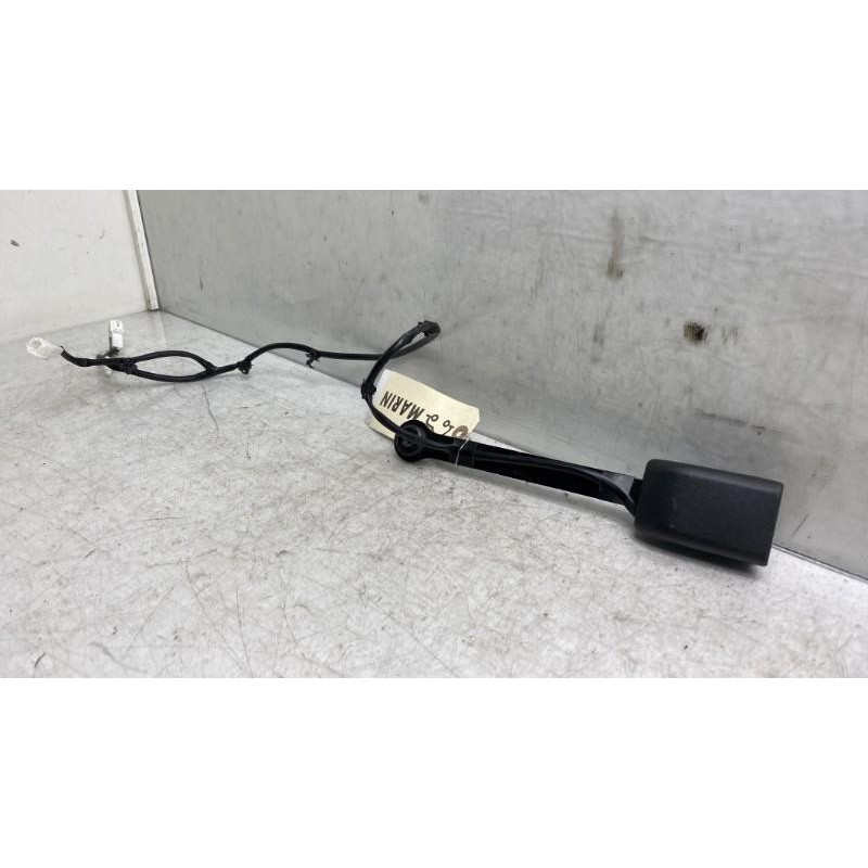 Attache ceinture avant droit NISSAN X-TRAIL 3 Photo n°1