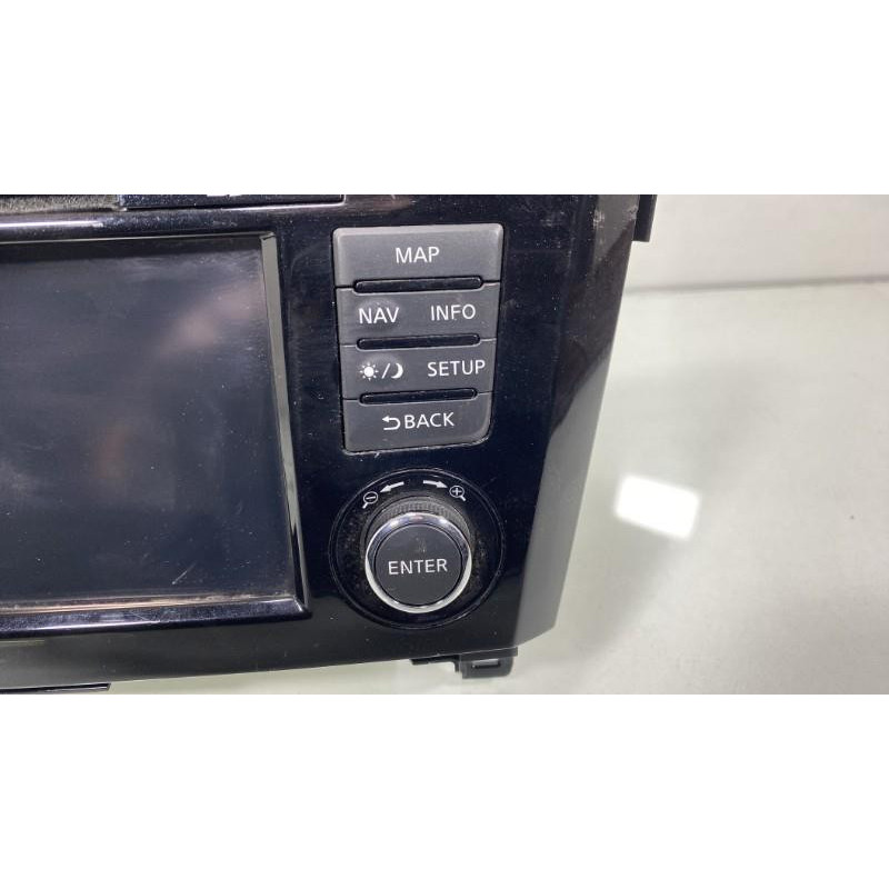 Autoradio d'origine NISSAN X-TRAIL 3 Photo n°6