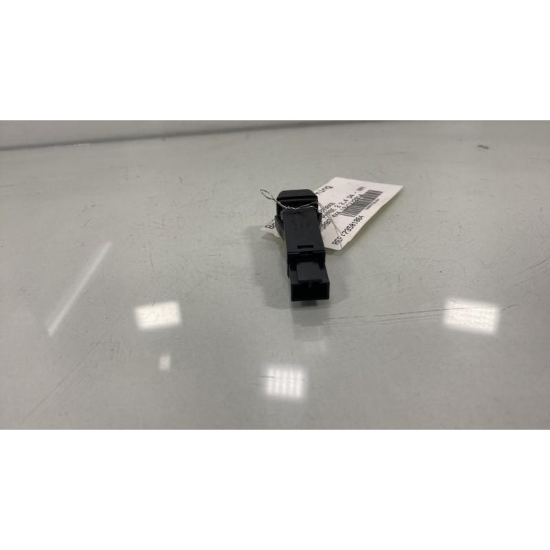 Bouton de warning VOLVO XC 60 1 Photo n°3