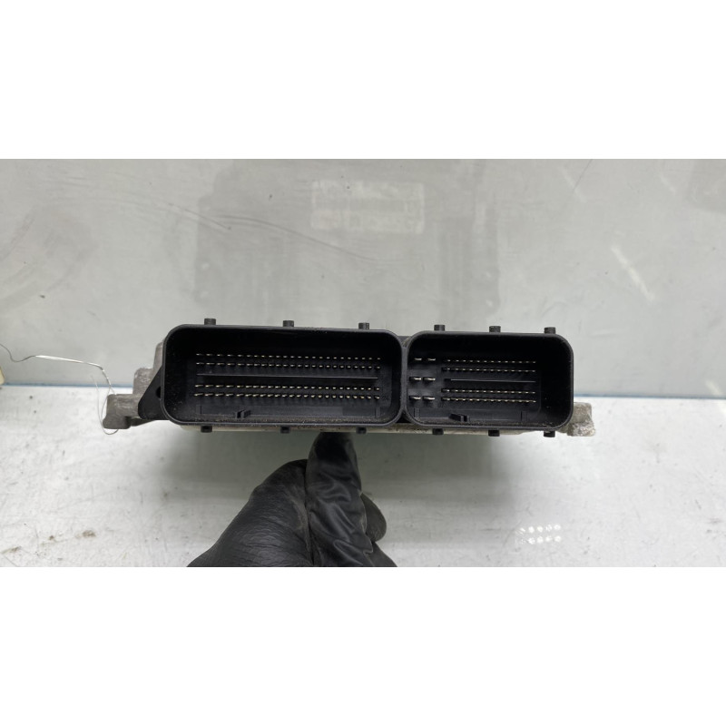Calculateur moteur FORD FOCUS 3 Photo n°2
