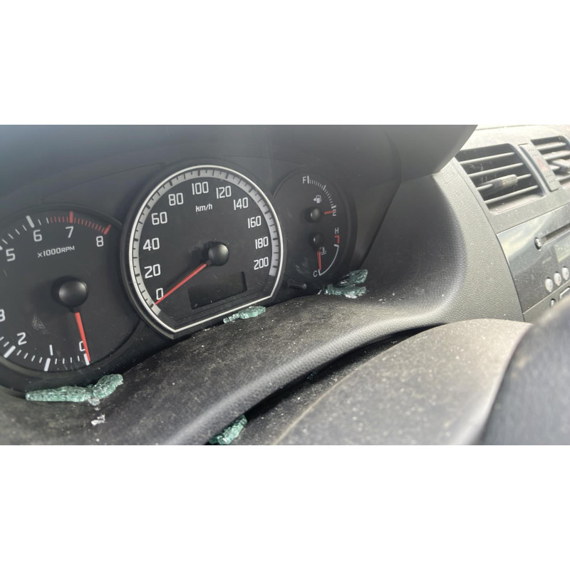 Porte avant droit SUZUKI SWIFT 3 Photo n°15