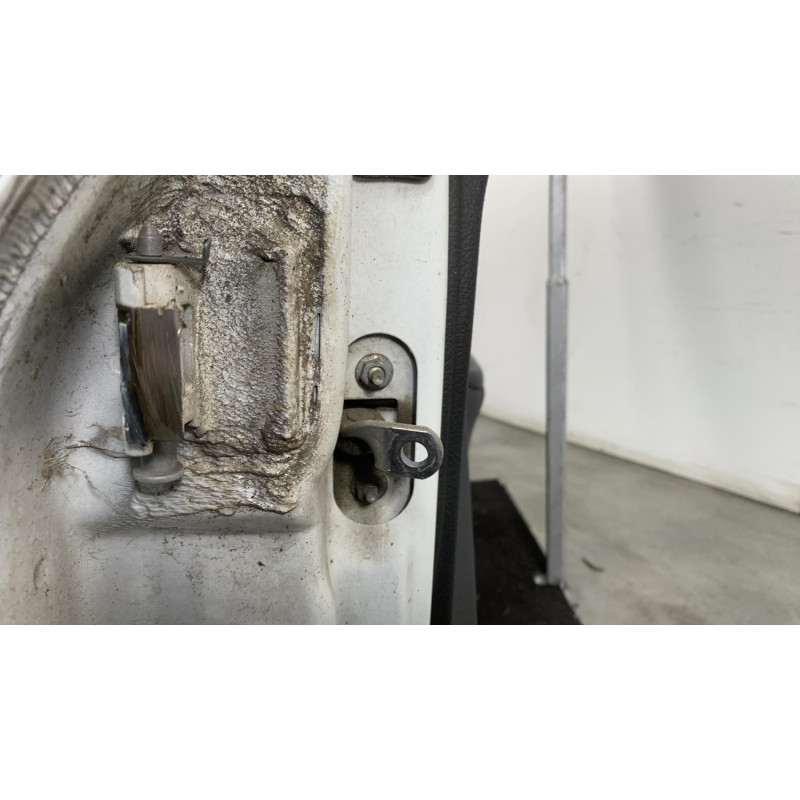 Porte avant droit RENAULT CLIO 2 CAMPUS Photo n°5