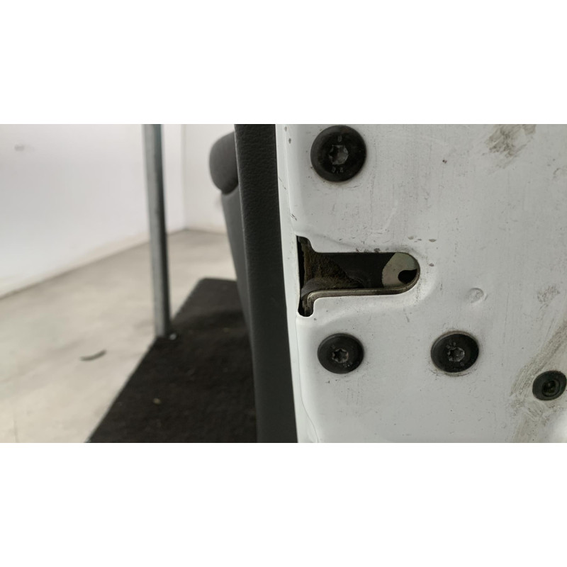 Porte avant droit RENAULT CLIO 2 CAMPUS Photo n°6