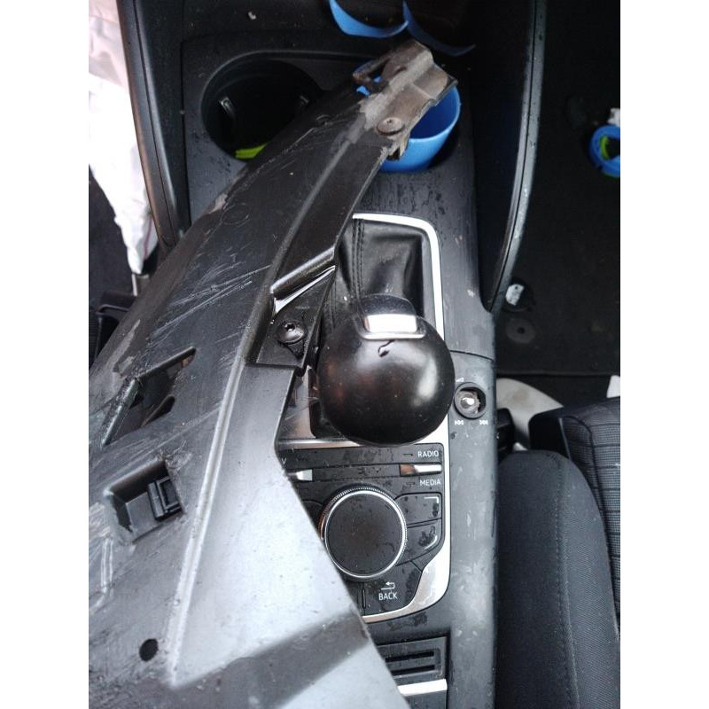 Bouton de coffre AUDI A3 3 Photo n°6