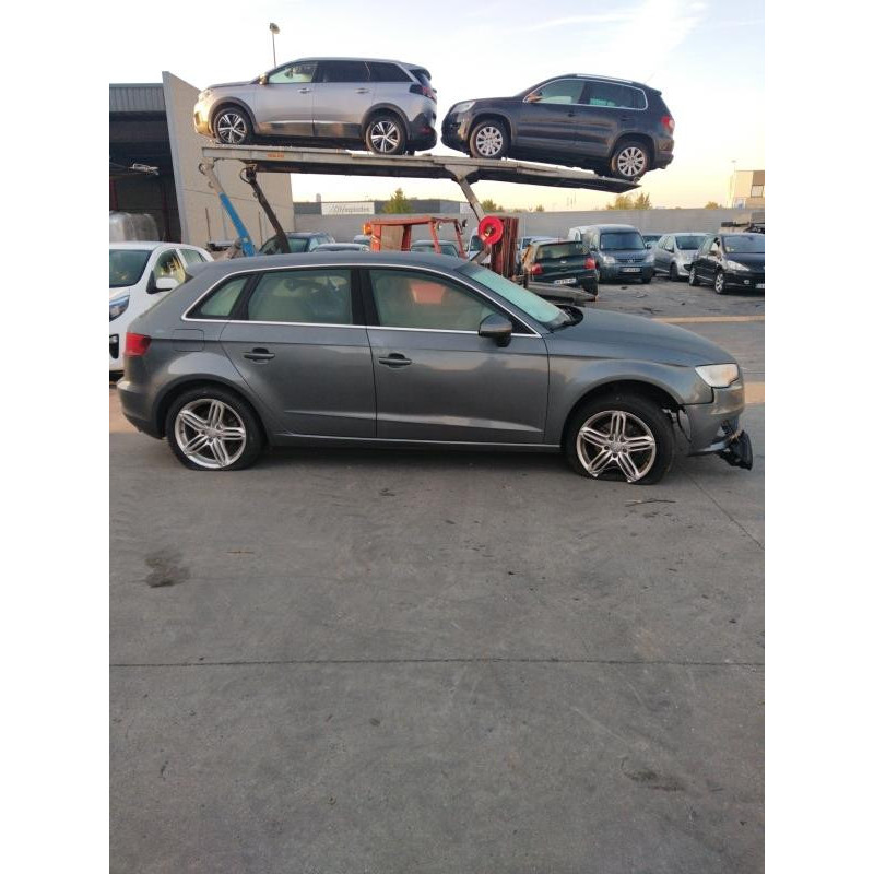 Bouton de coffre AUDI A3 3 Photo n°14