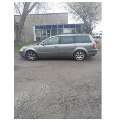 Serrure avant gauche VOLKSWAGEN PASSAT 4