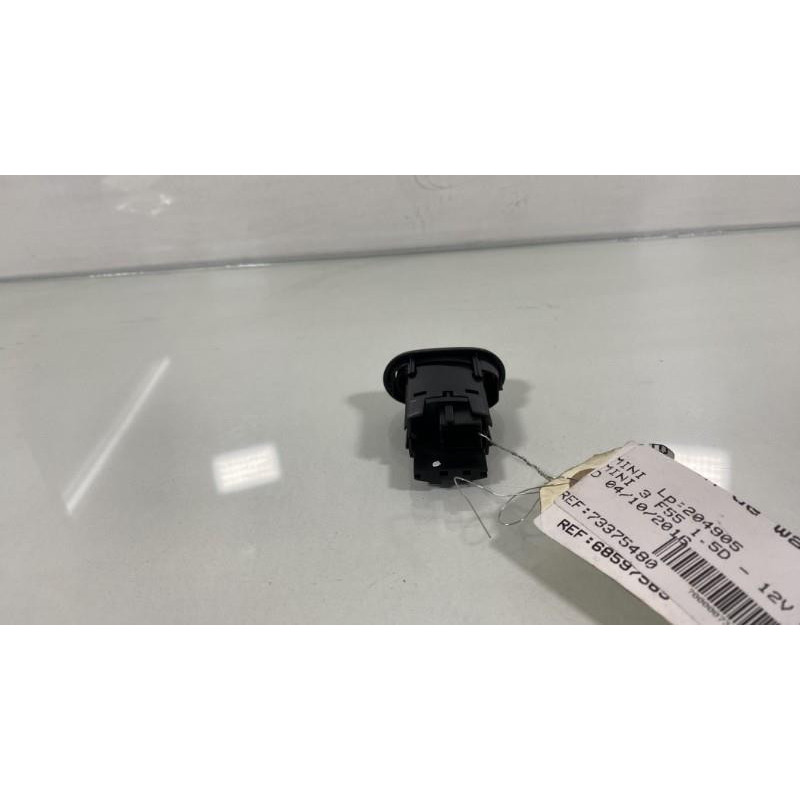 Bouton de warning MINI MINI 3 F55 Photo n°1