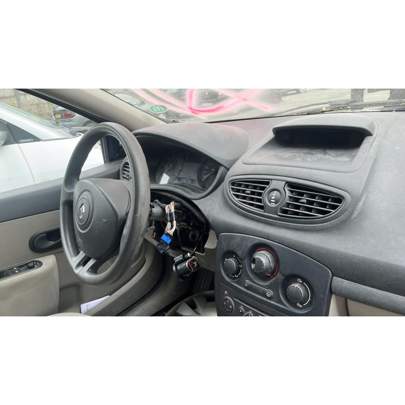Capot RENAULT CLIO 3 Photo n°14