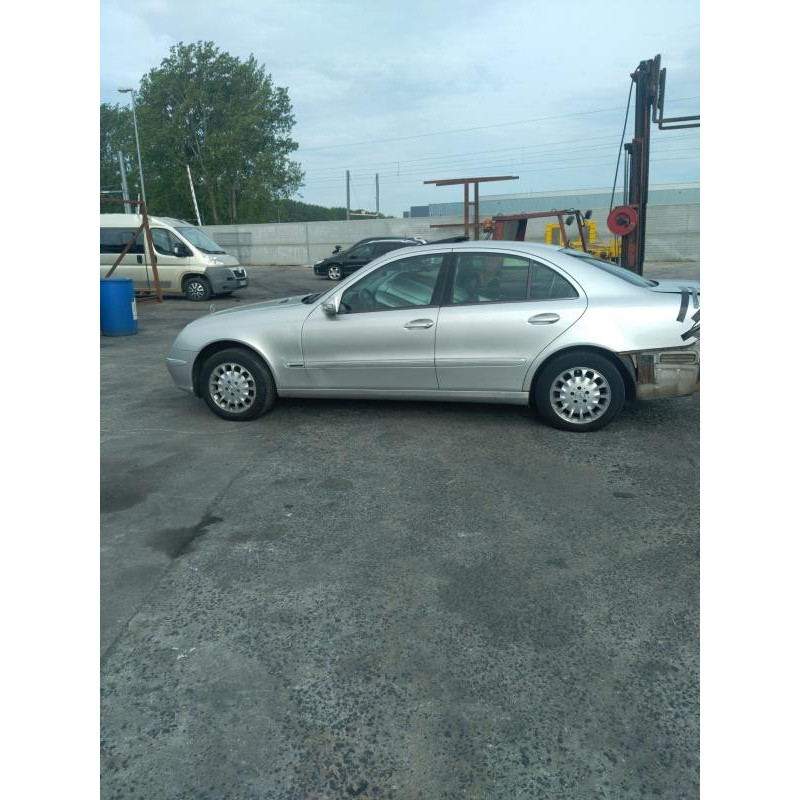 Vitre arriere gauche MERCEDES CLASSE E 211 Photo n°9