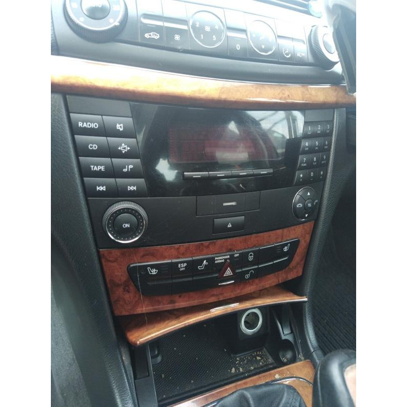 Vitre arriere gauche MERCEDES CLASSE E 211 Photo n°10