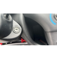 Serrure avant gauche TOYOTA YARIS 1