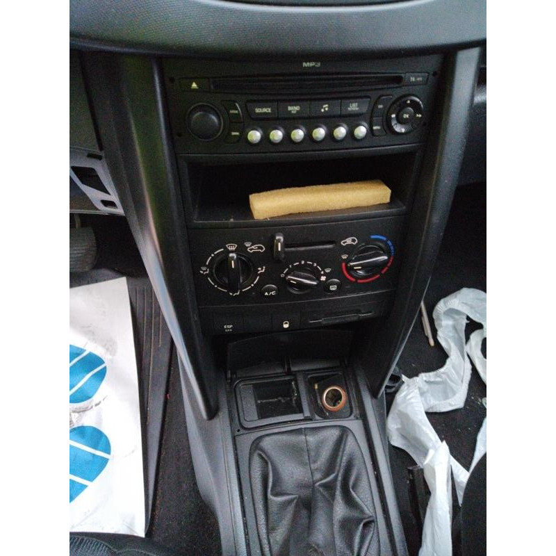 Pretensionneur de ceinture avant droit PEUGEOT 207 Photo n°6