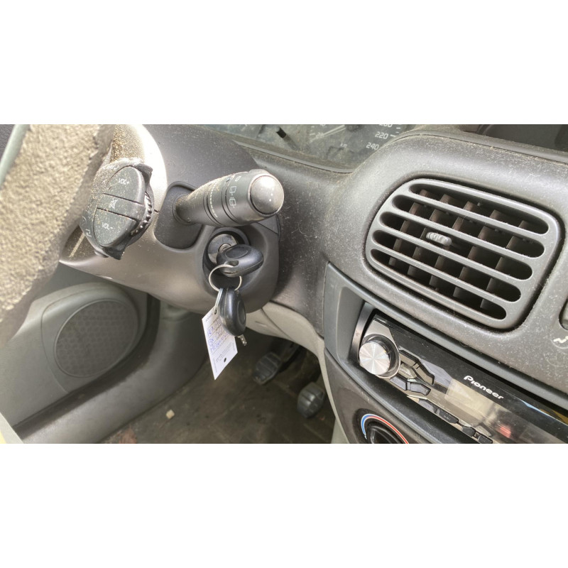 Baguette de coffre RENAULT SCENIC 1 Photo n°11