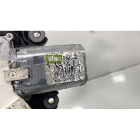 Moteur essuie glace arriere RENAULT LAGUNA 2