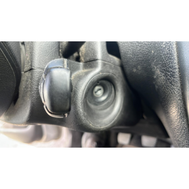Pretensionneur de ceinture avant droit PEUGEOT 206 Photo n°5