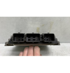Calculateur moteur RENAULT SCENIC 2