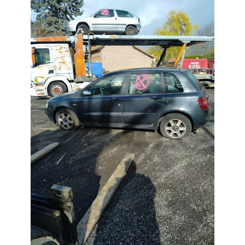 Calandre FIAT STILO Photo n°16