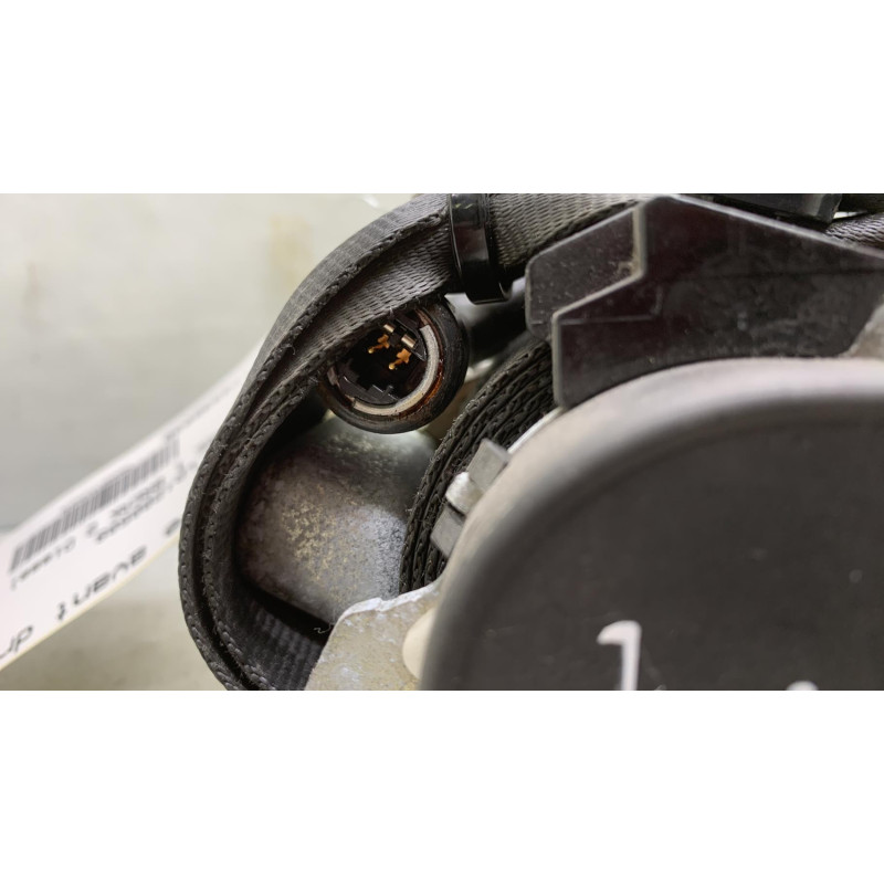 Pretensionneur de ceinture avant droit PEUGEOT 407 Photo n°3