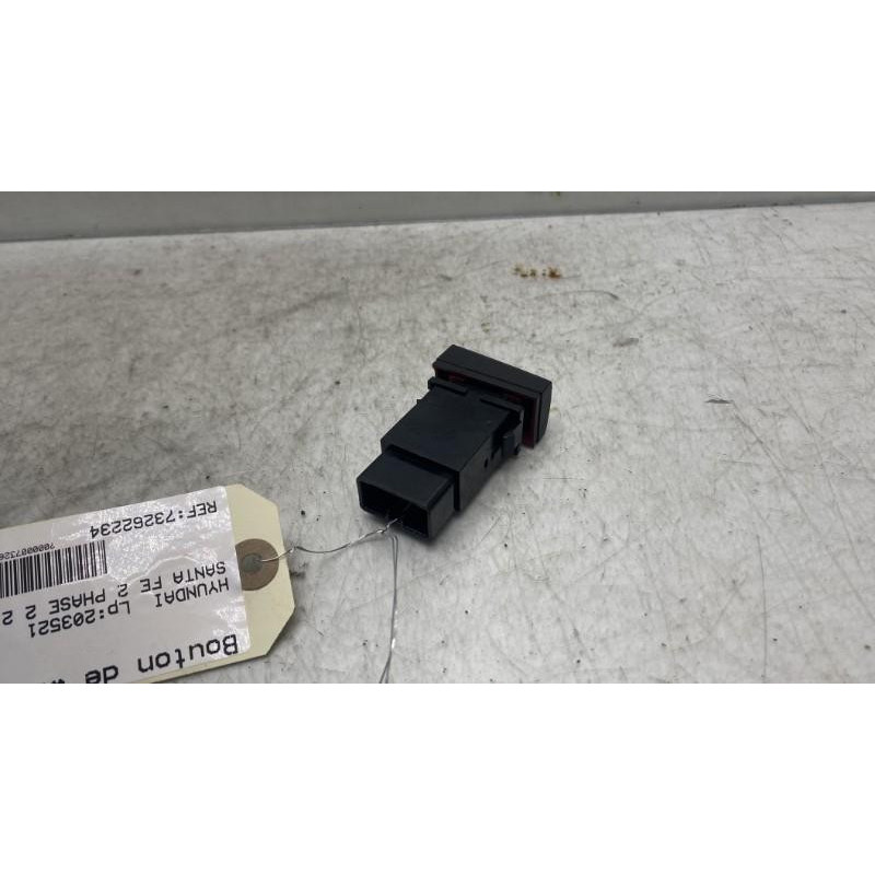 Bouton de warning HYUNDAI SANTA FE 2 Photo n°1