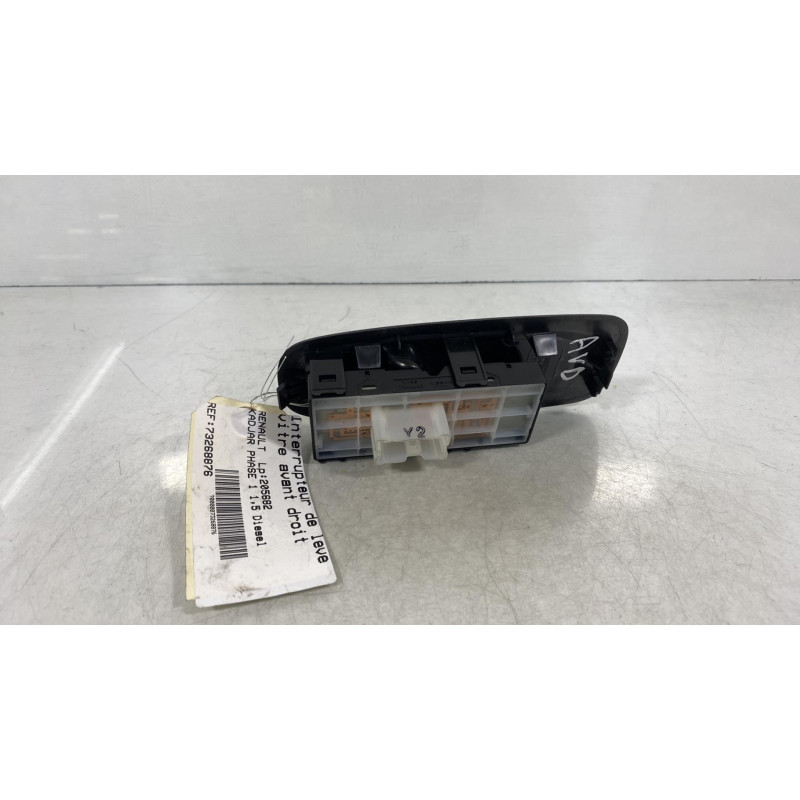 Interrupteur de leve vitre avant droit RENAULT KADJAR Photo n°1