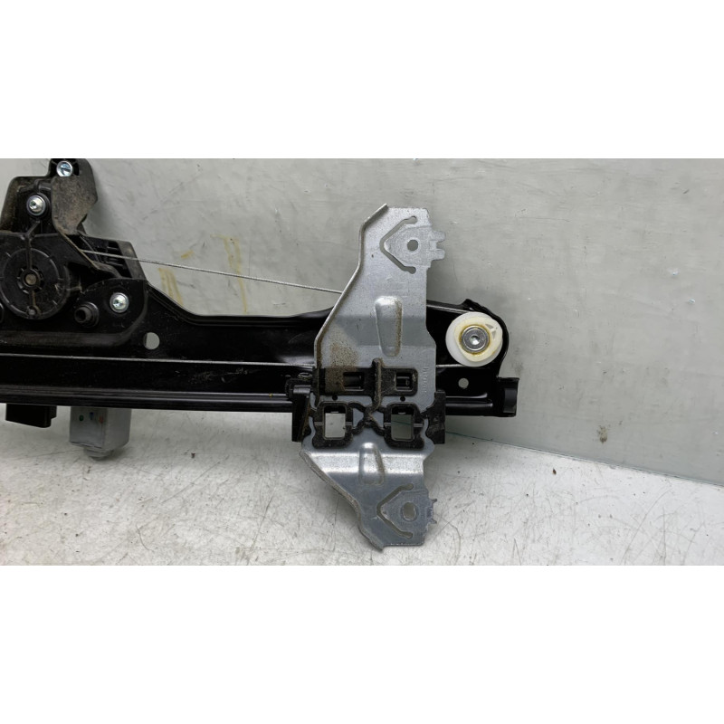 Leve vitre electrique avant gauche RENAULT KADJAR Photo n°1