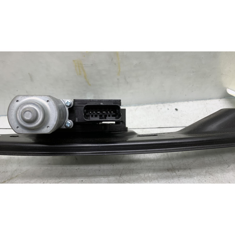 Leve vitre electrique avant gauche RENAULT KADJAR Photo n°6