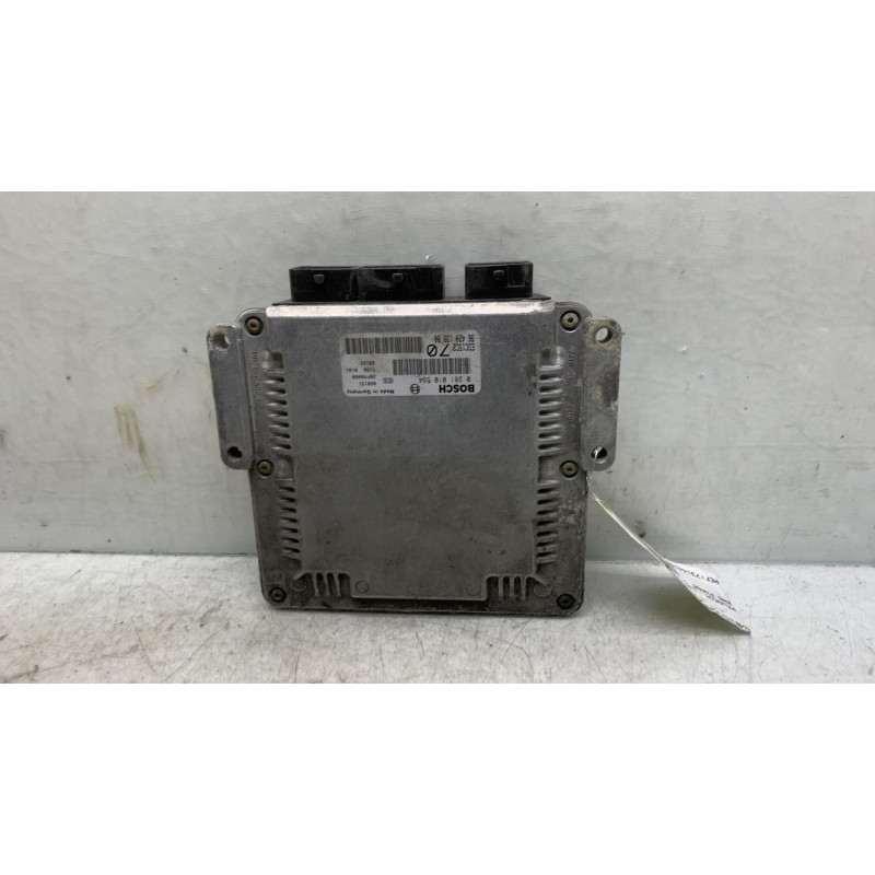Calculateur moteur PEUGEOT 206 Photo n°1