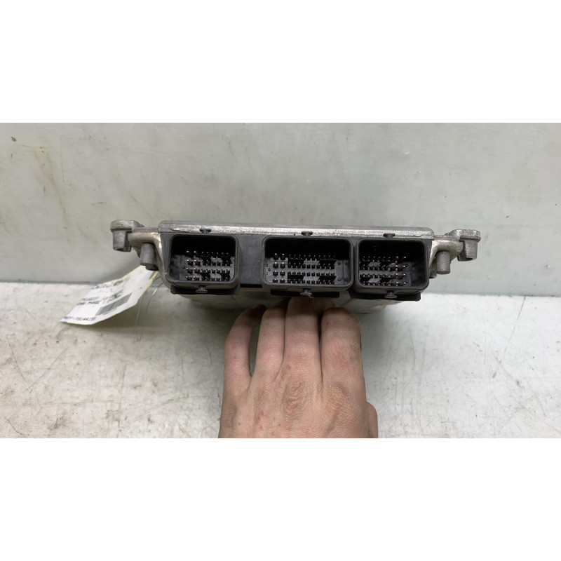 Calculateur moteur PEUGEOT 206 Photo n°2
