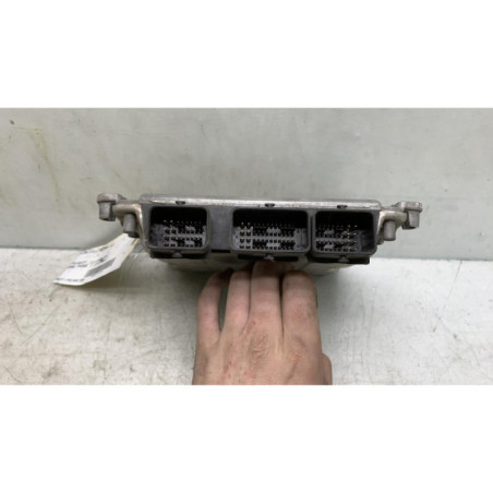 Calculateur moteur PEUGEOT 206